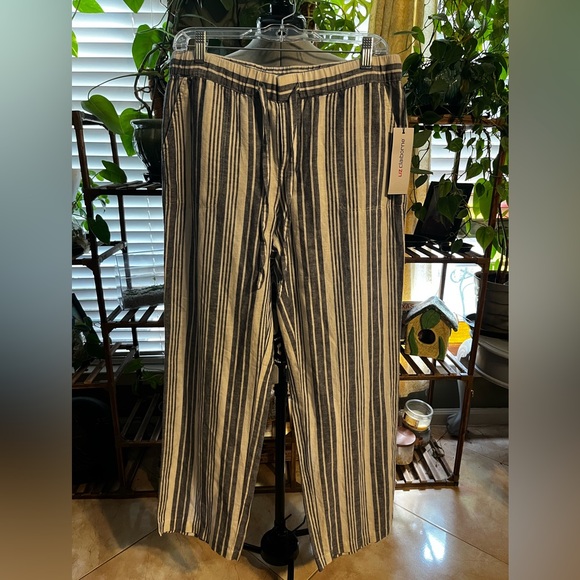 Liz Claiborne Navy and White Striped pants - Picture 2 of 4